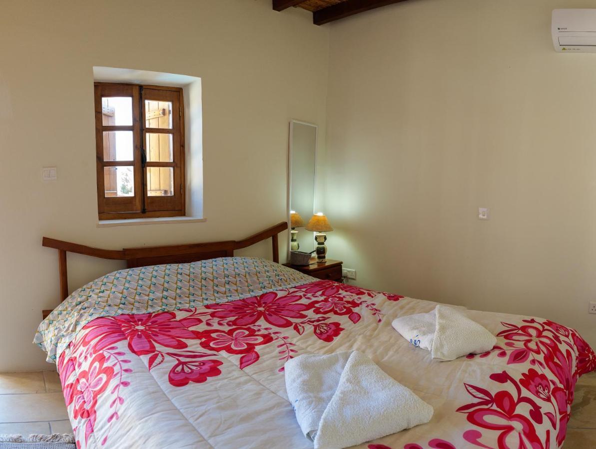 Stonehouse With Private Swimming Pool Villa Kallepia Exterior photo